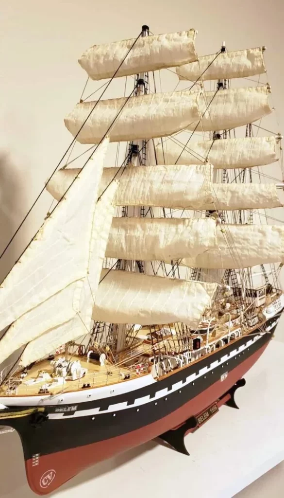 barco escuela Belem Marina Francesa